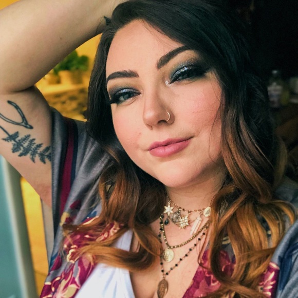 Get to Know Me! ✨ - Picture 2 of 6